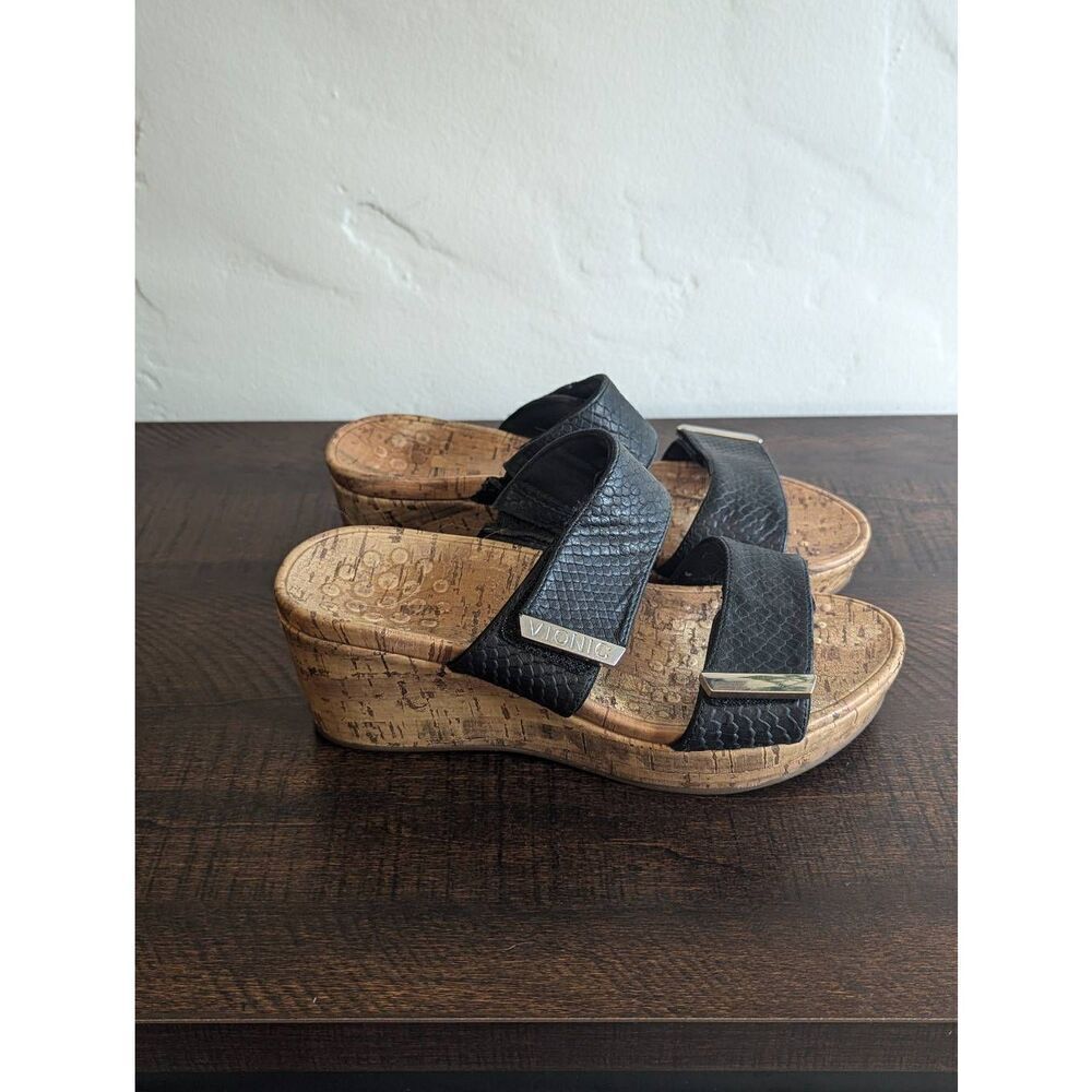 Vionic Women's Pepper Black Adjustable Wedge Slide Sandal - Size 6
